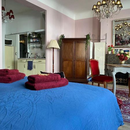 The Pink Studio - Exceptional Location In City Center - Unique & Elegant Apartment Namur Ngoại thất bức ảnh